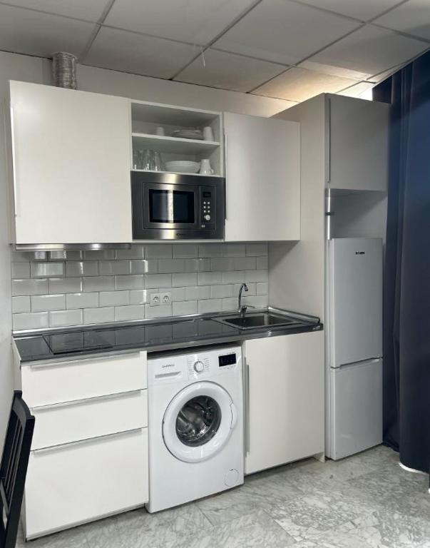 Boutique apartment in the center of Malaga, ideal for groups by Turivida - 4