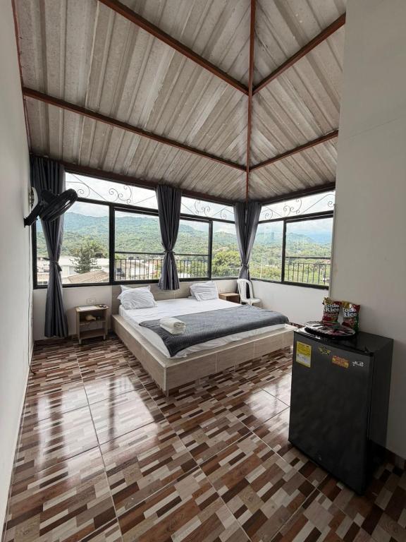 ISABELINAS HOTEL Villeta - 3