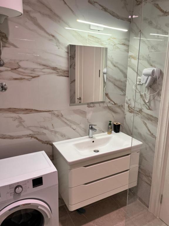 Mare Sea View Suites, One Bedroom,309 - 3
