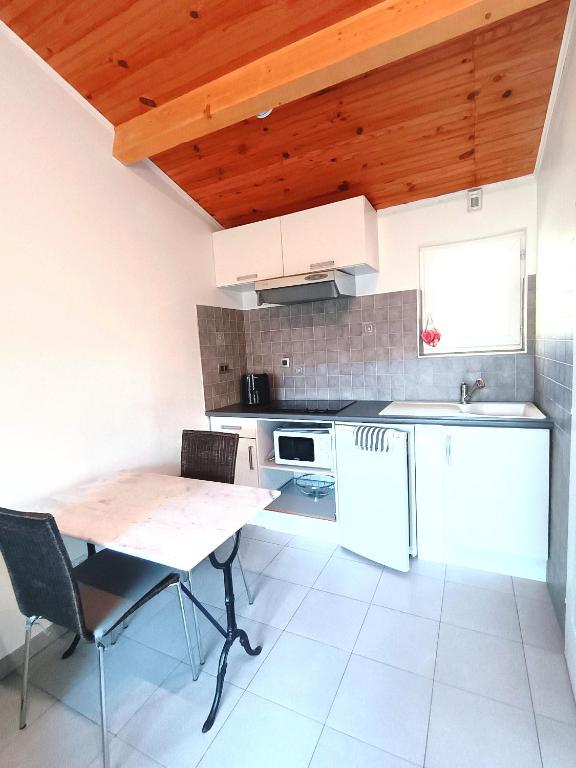 Studio cosy La Ciotat idéal couple avec cuisine & wifi - 2
