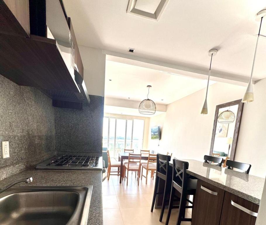 BA01 Beautiful 2-Bedroom Apartment - 4