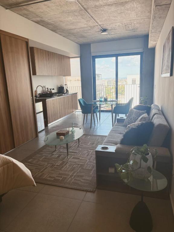 Comfortable loft with AC and view in an excellent location - 3