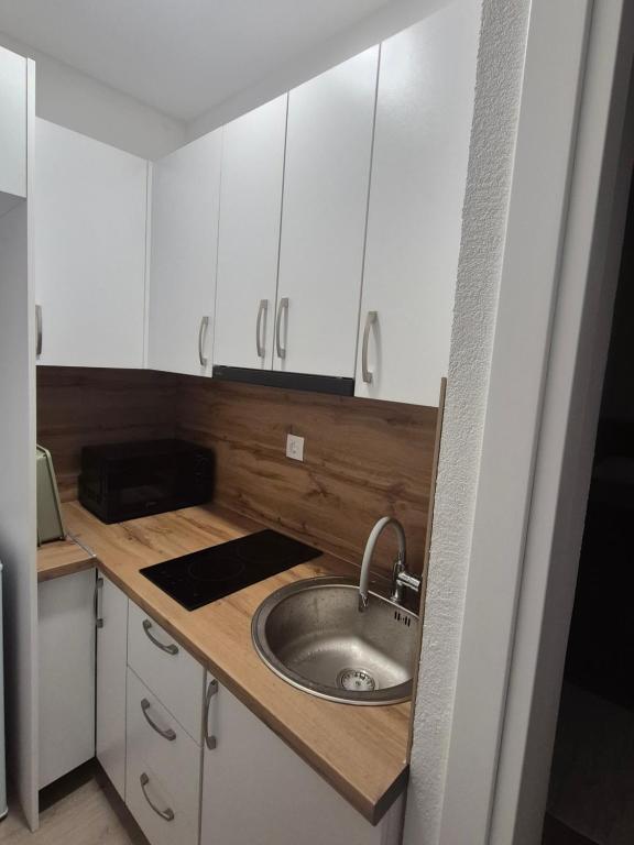 Simplicity Apartment Mostar - 5