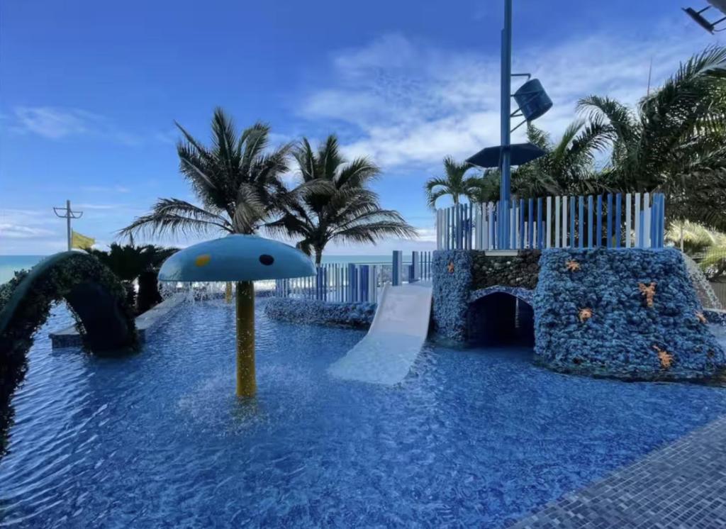 Grand Diamond Beach, 7 pax, 2 bathrooms, terrace view - 3
