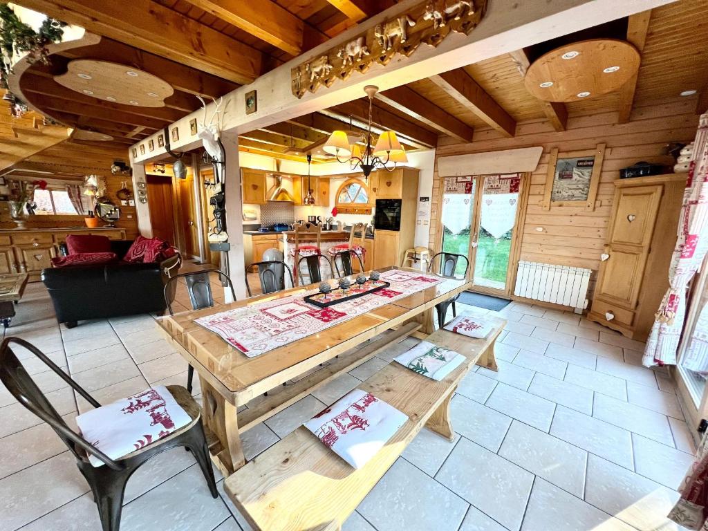 Chalet spacieux avec animaux - ? pers. - FR-1-589-857 - 3