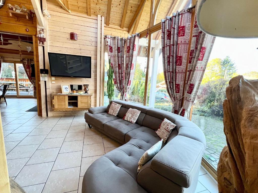 Chalet spacieux avec animaux - ? pers. - FR-1-589-857 - 5