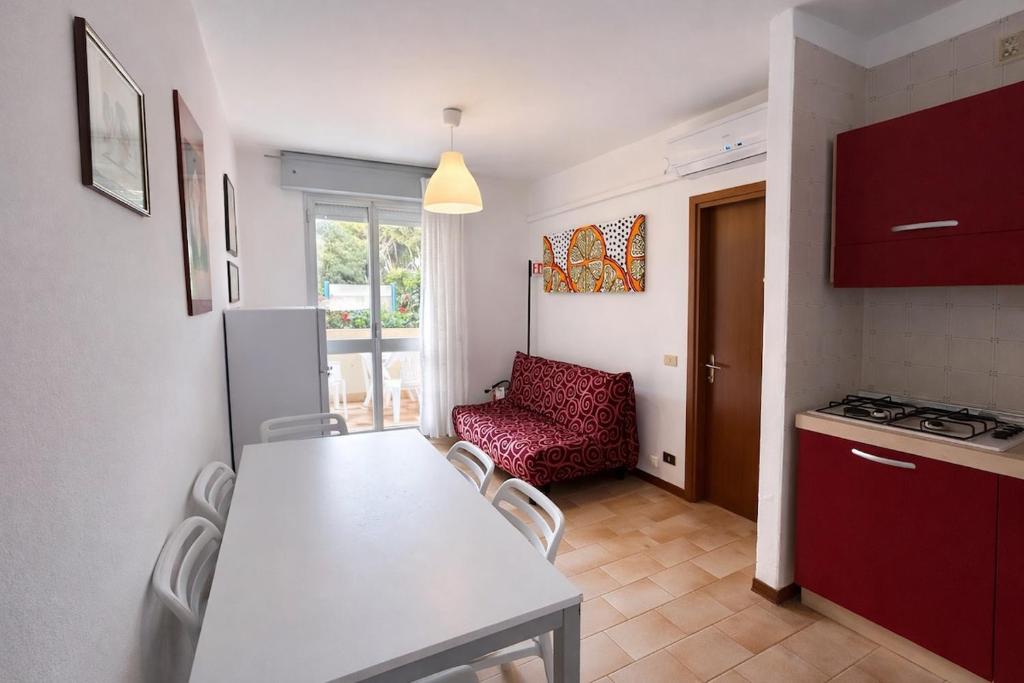 Three room apartment near the beach and the center - 4