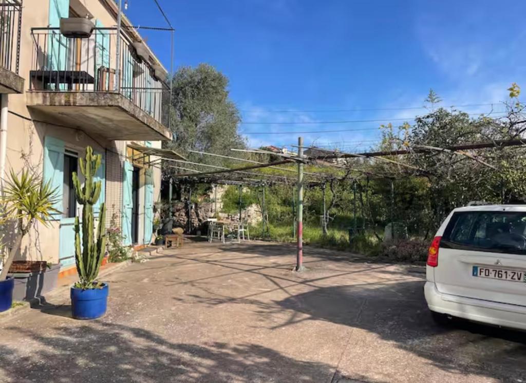 Grand F4 en rez de jardin - 3