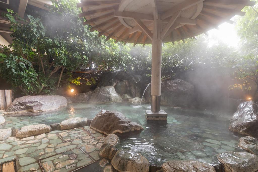 Hot spring bath
