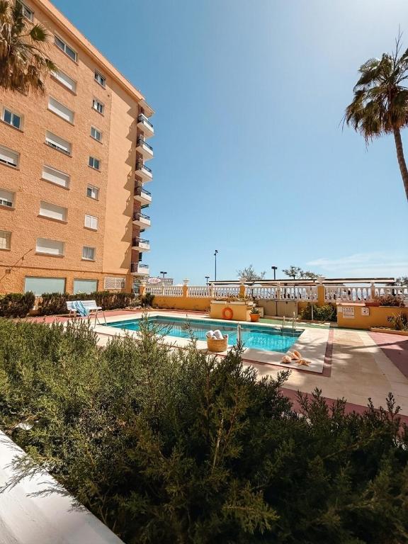 Sea Views from Every Room - Fuengirola Beachfront - 3