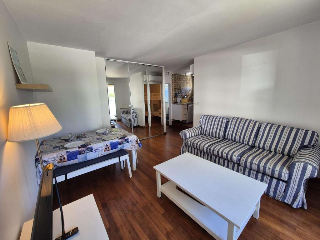 Appartement 2 chambres, climatisé, piscine, tennis - 5