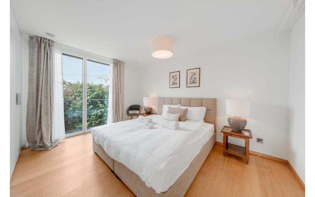 Luxury 4-Bedroom Residence at Le National Montreux by GuestLee - 4