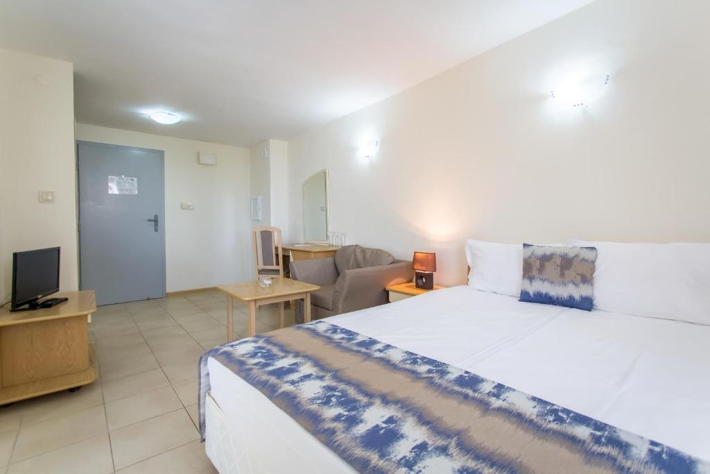 Hotel Longosa - All Inclusive Family Hotel near the beach in the peaceful southern part of Sunny Beach — Słoneczny Brzeg, Region Burgas