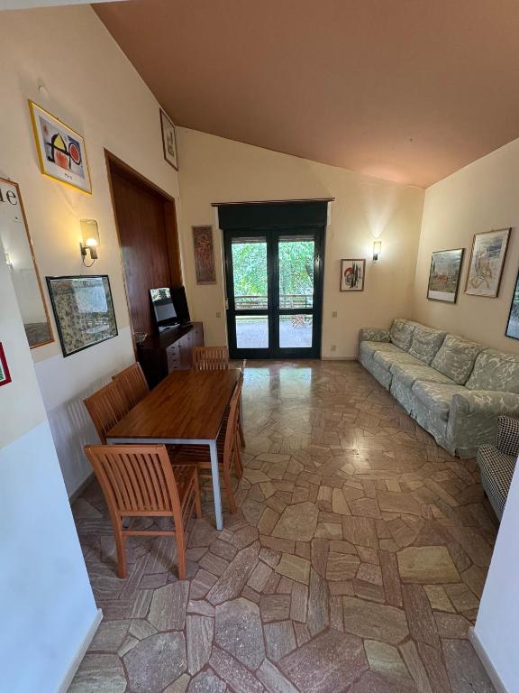 Villa Pineta - Parcheggio, Giardino - Oasi di Tranquillità a Due Passi dal Mare - 1