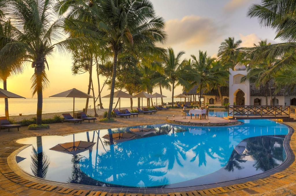 Sultan Sands Island Resort & Spa — Swimming pool in Kiwengwa, Zanzibar North