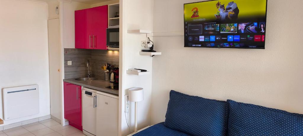 Cap Esterel, quartier Belvédère 2p meublé tourisme 3 étoiles climatisé Rez-de-Jardin, Vue Mer, WIFI, Piscine et Parking inclus - 4