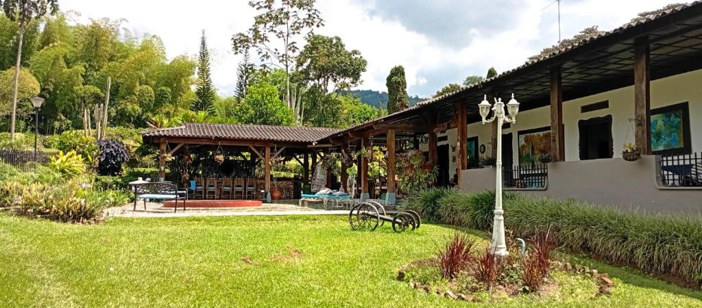 1920 Casa Campestre - 2