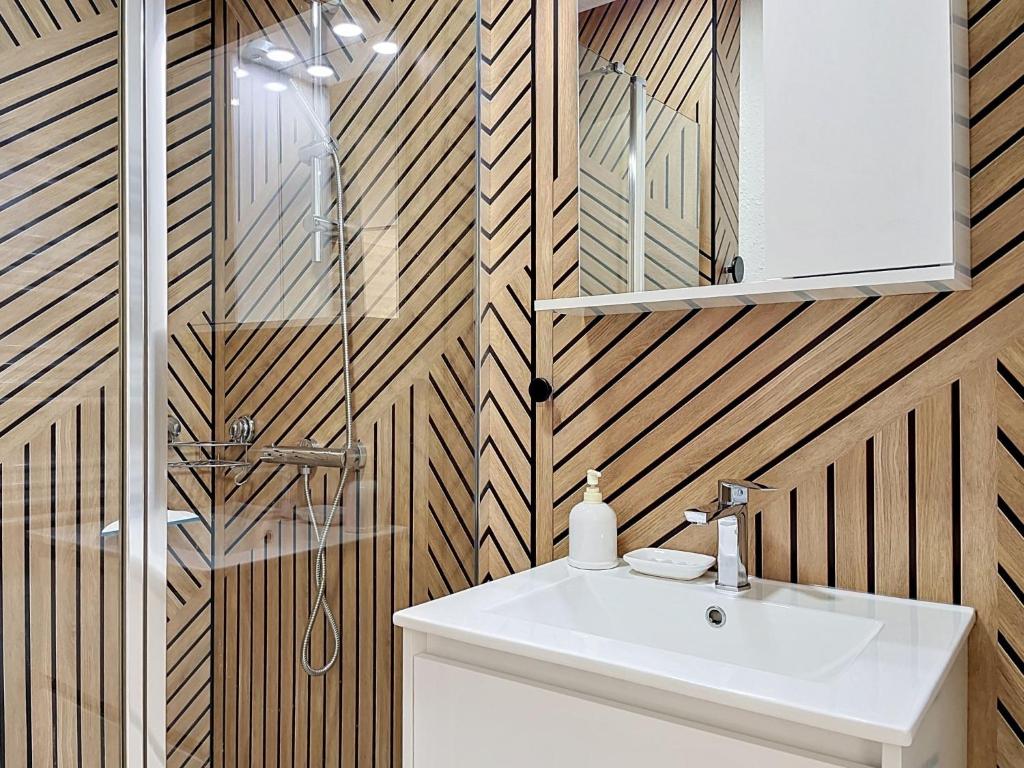 Holiday Home Les Pins-12 by Interhome - 3