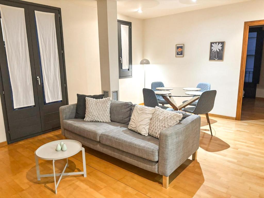 Two bedroom apartment behind the Rambla - 4