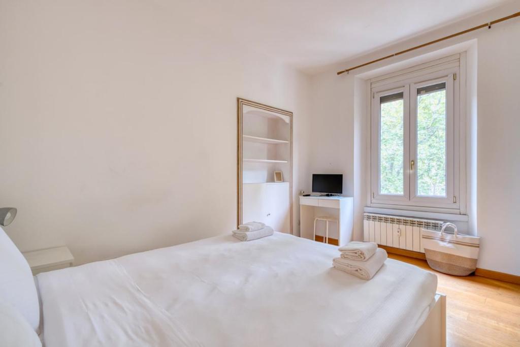 Xenia Milano - 3 rooms apt in Via Broggi 15 - 1