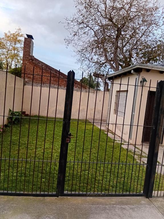 Casita interna Uriburu 1036 - 2