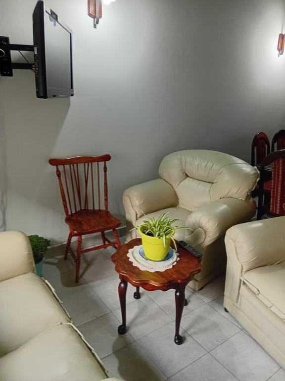 Casita interna Uriburu 1036 - 3