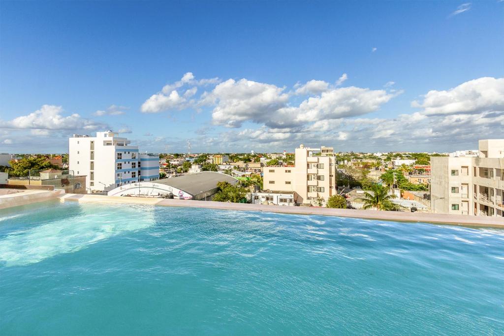 Splash Pool, Rooftop Terrace, Patio, Beach 4 Blks - 4