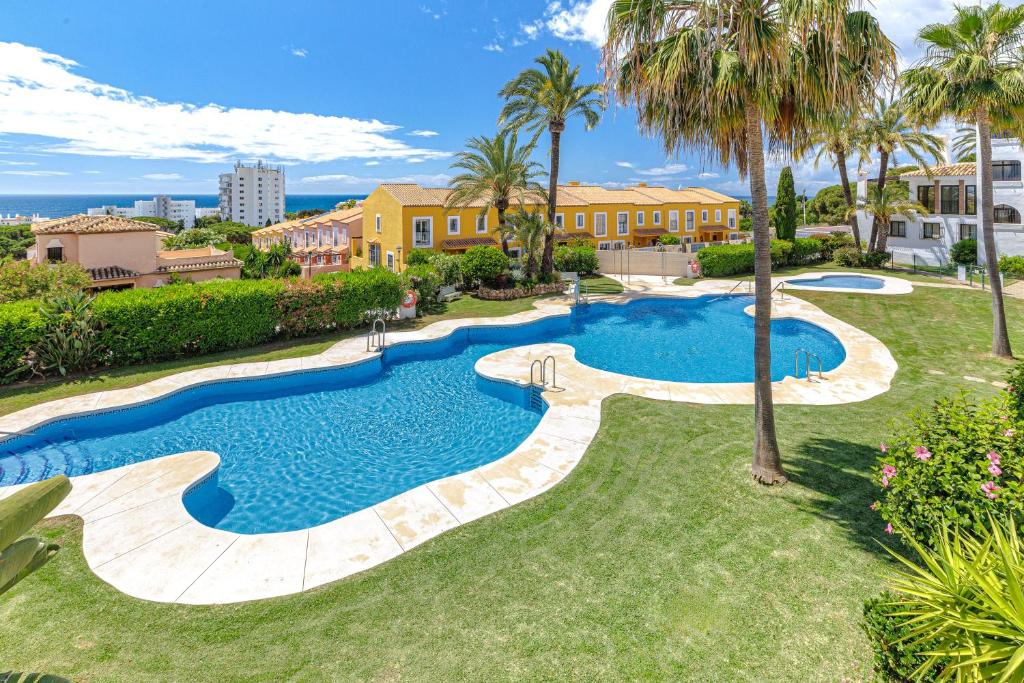 Renovated Apartment with Sea Views and Pool with Private Parking - 2