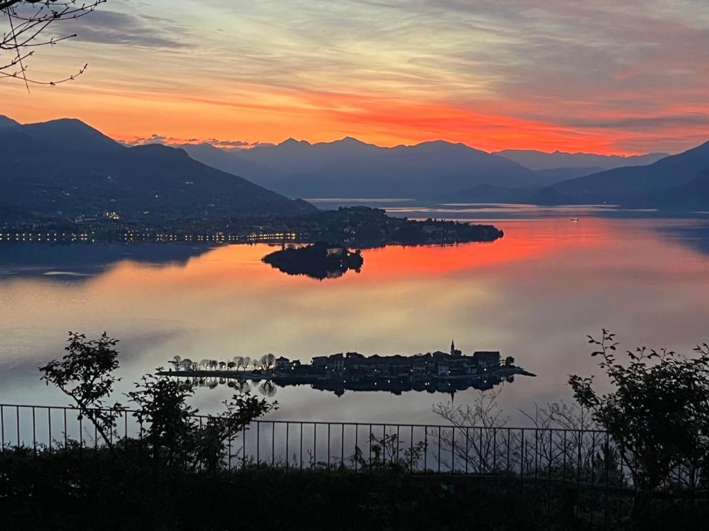 Villa Stresa Lakeview and Pool - 4