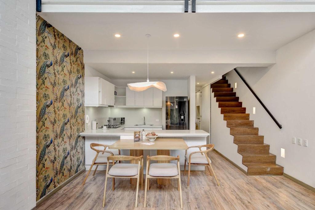 Deluxe 1BR Duplex with Terrace near El Virrey - 2