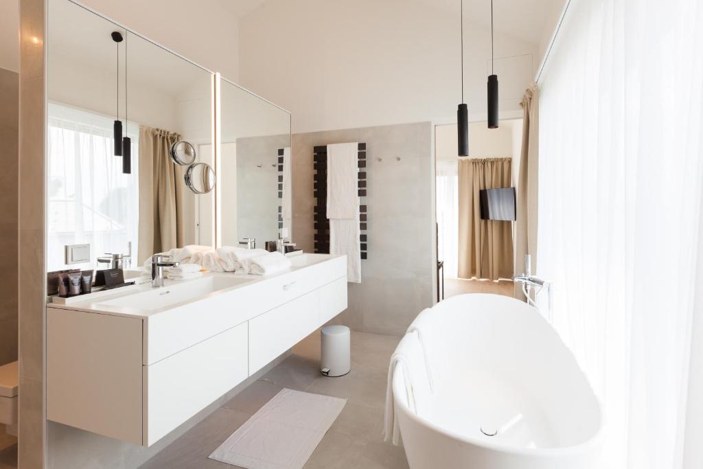 MORWALD Relais & Chateaux Hotel am Wagram photo