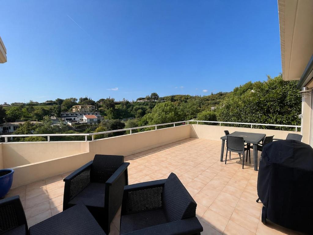GREAT OPPORTUNITY! EXCEPTIONAL terrace & pool & garage - 1