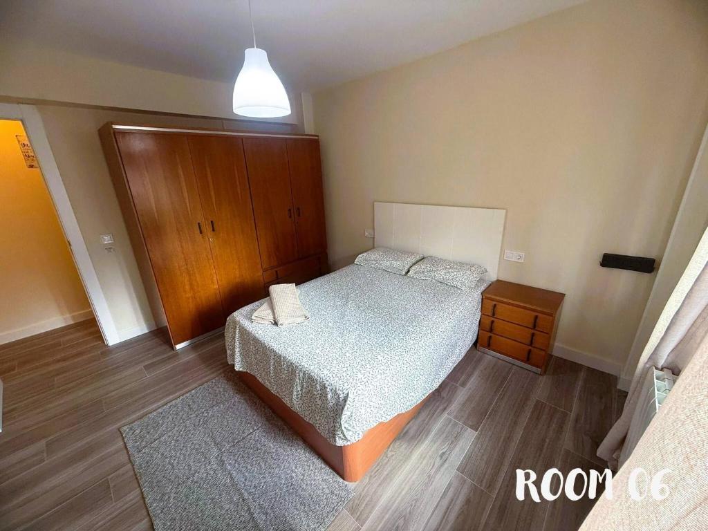 Cozy Private Room in Modern Madrid Apartment - 4