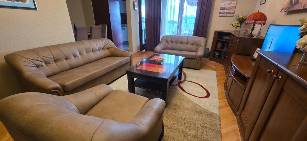 Bar Central Point - 2BR Apartment - 4
