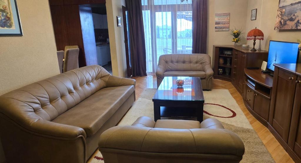 Bar Central Point - 2BR Apartment - 1