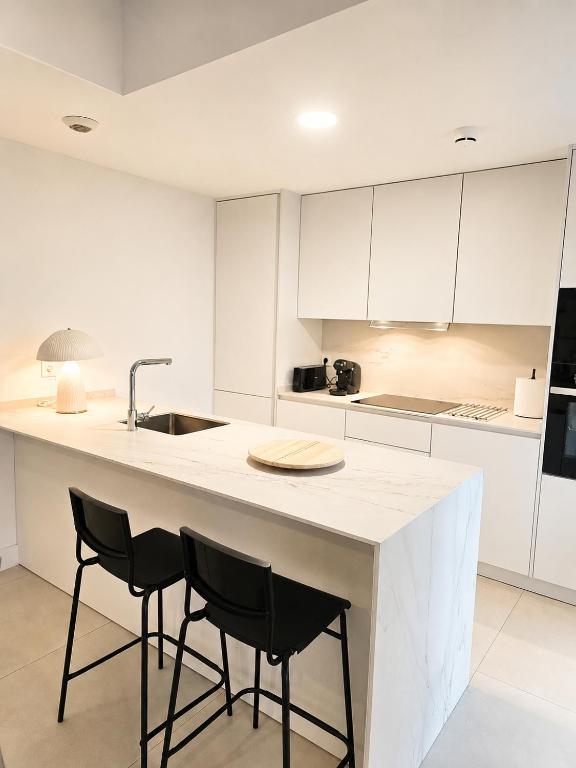 Luxury Apartment with Pool, Sea View & Terrace in Lomas del Higuerón - 5