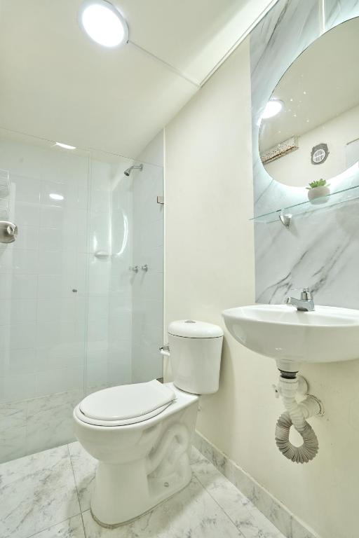 El Poblado Room #2 with Private Bathroom in Shared Apartment - 3