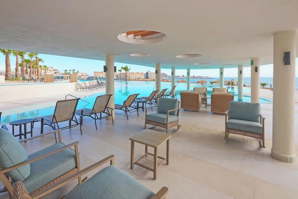 NEW Sonoran Star Luxury condo 2BD, 2BA - 4