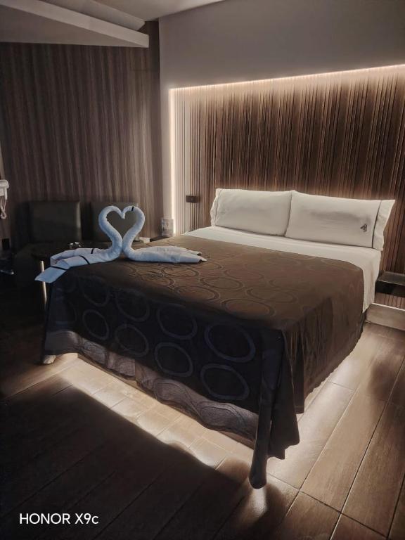 Hotel & Suites El Mante - 2