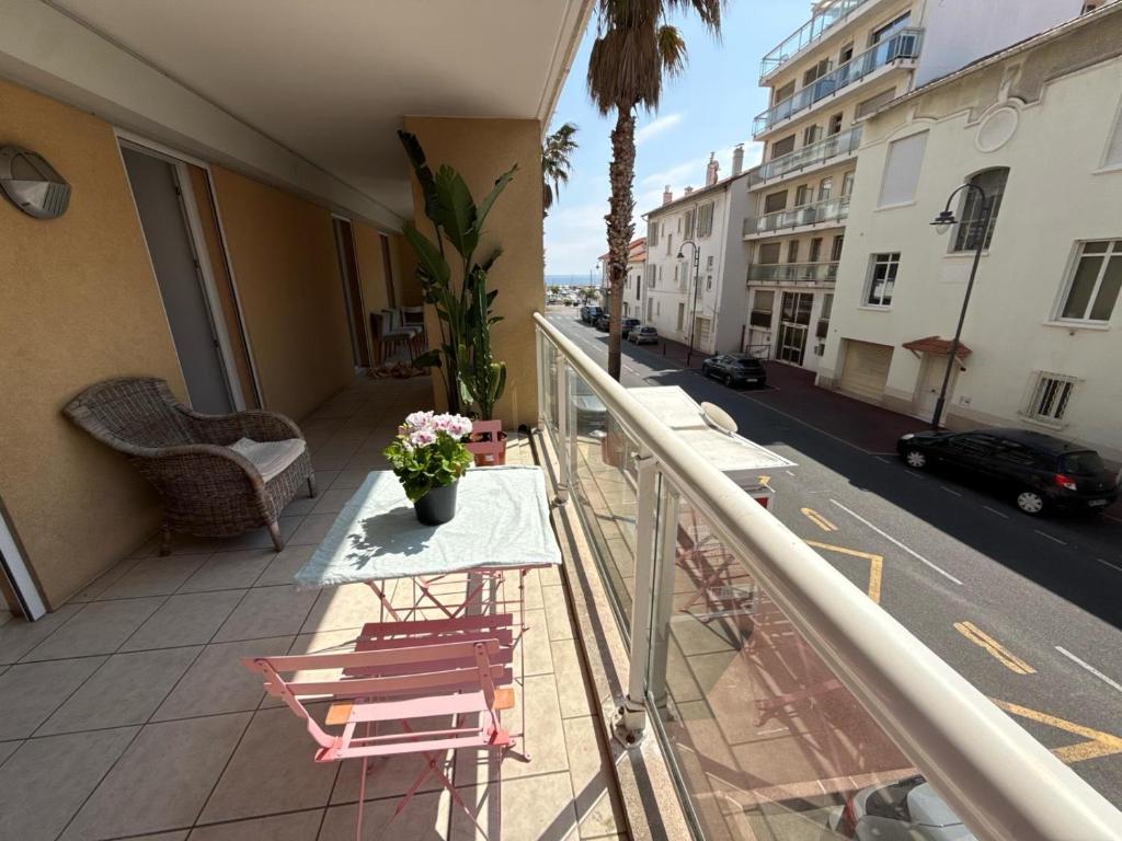 2-Bedroom Apartment in Cannes ,Terrace, 4 People, Beaches , Downtown - 1