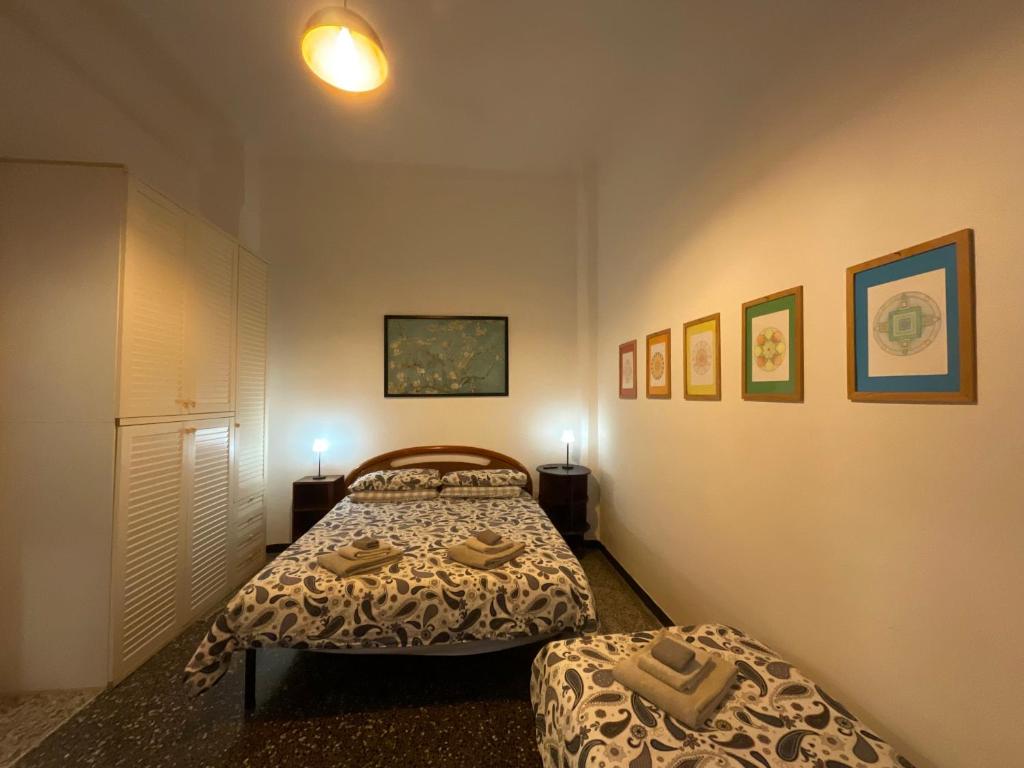 Est 25 Lodging in Genoa - 1
