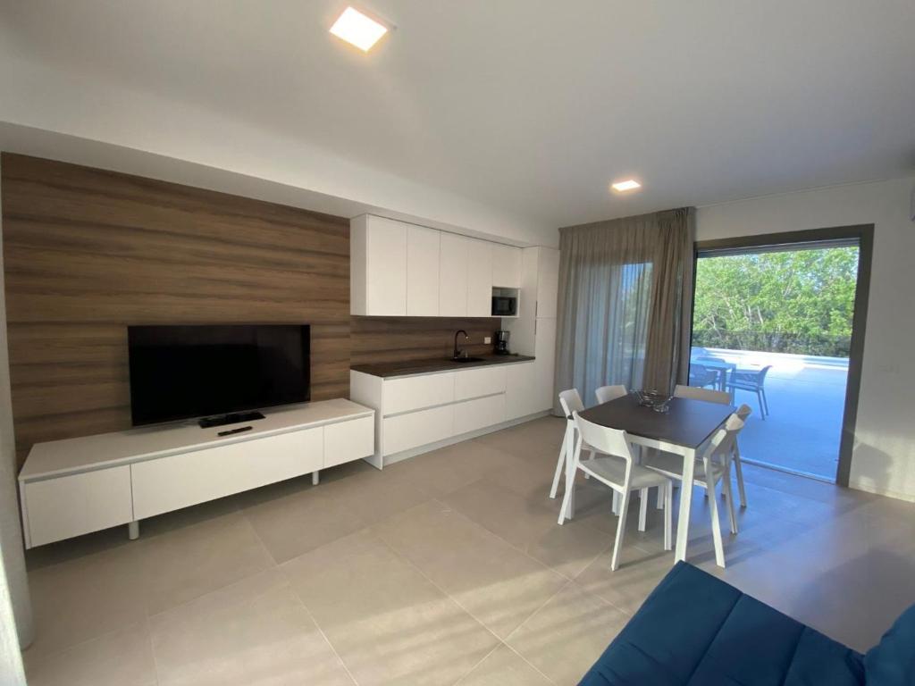 Modern apartment 300m from the sea - 1