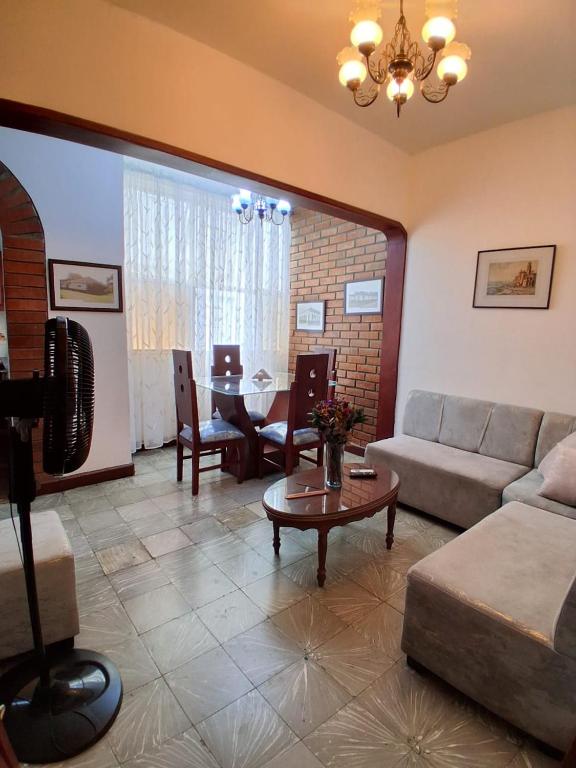 Apartamento Amplio y Cómodo en el Centro de Palmira de 2 Habitaciones con Aire Acondicionado - 4