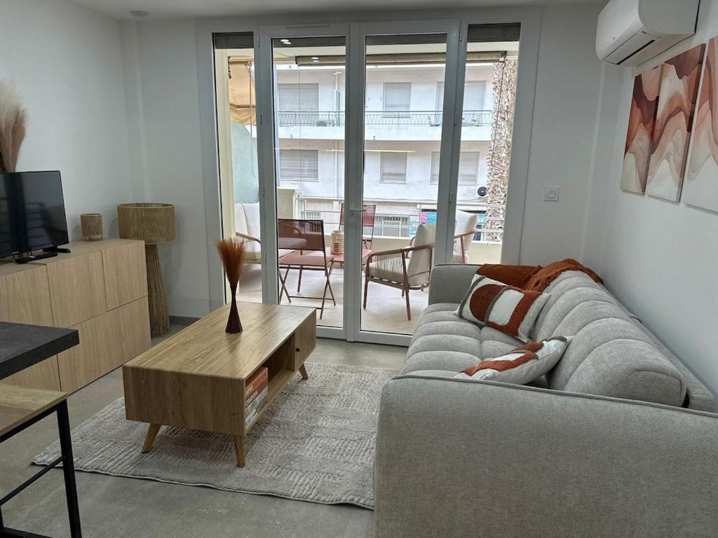 Luxury location , ideally situated near sea - 1