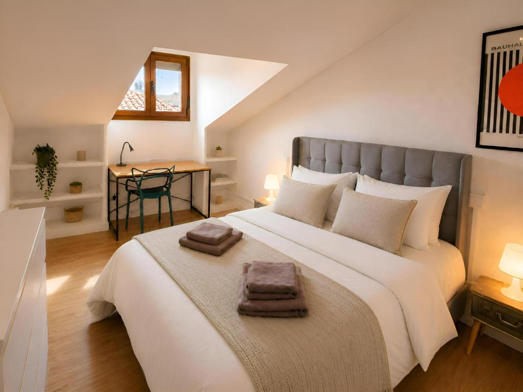 Ático con encanto 3 habitaciones dobles San Lorenzo - 1