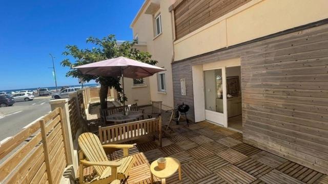 T2 en RDC de villa à 50m de la plage terrasse jardin parking - 1
