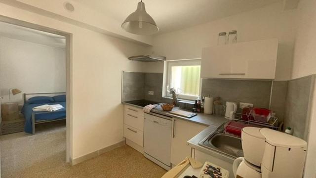 T2 en RDC de villa à 50m de la plage terrasse jardin parking - 3