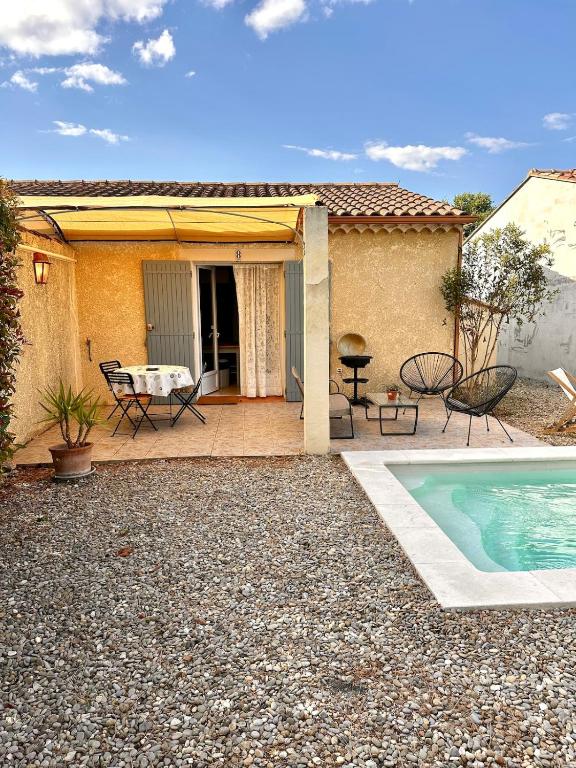Mazet provençal avec piscine privée - 4
