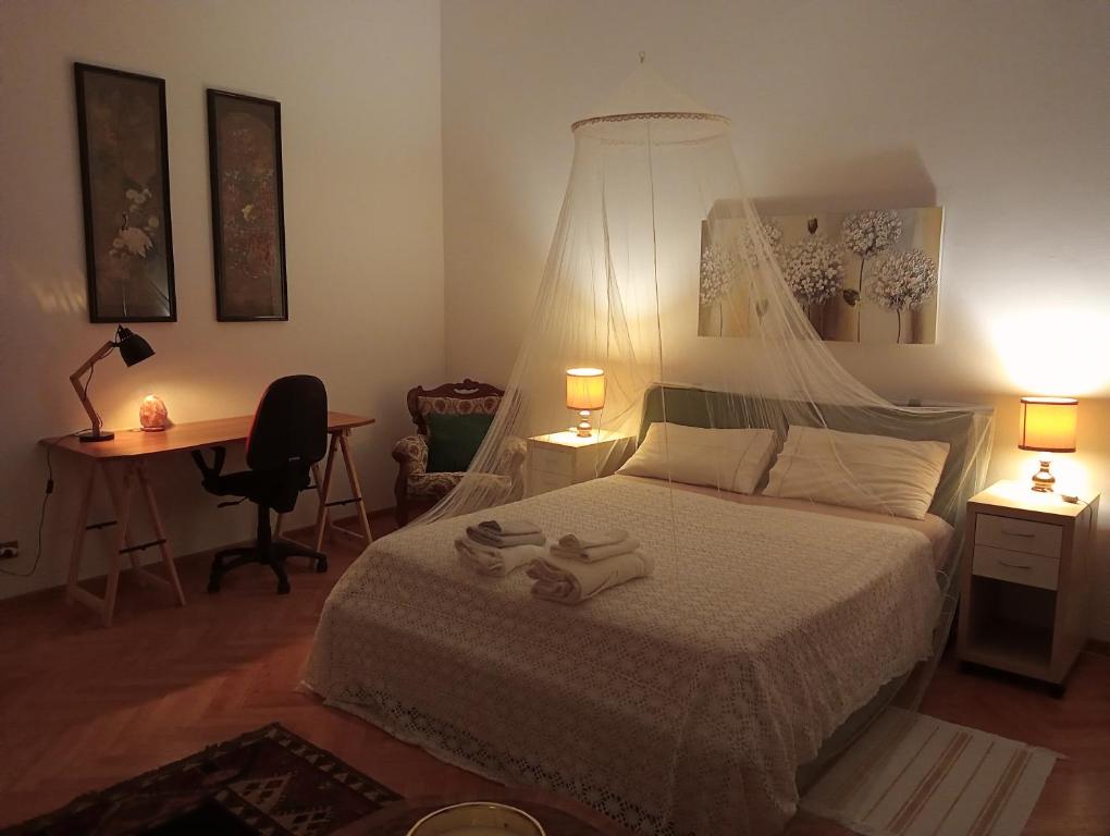 Regina's B&B - 4