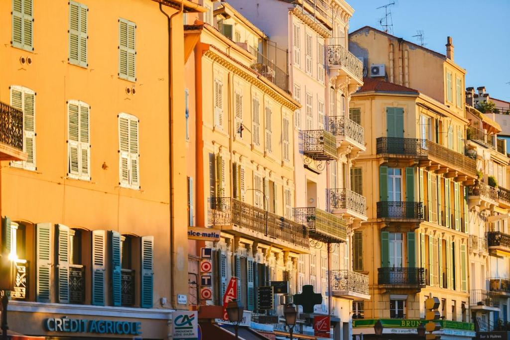 Appartement situé à 5 minutes à pieds du palais des festivals - 2